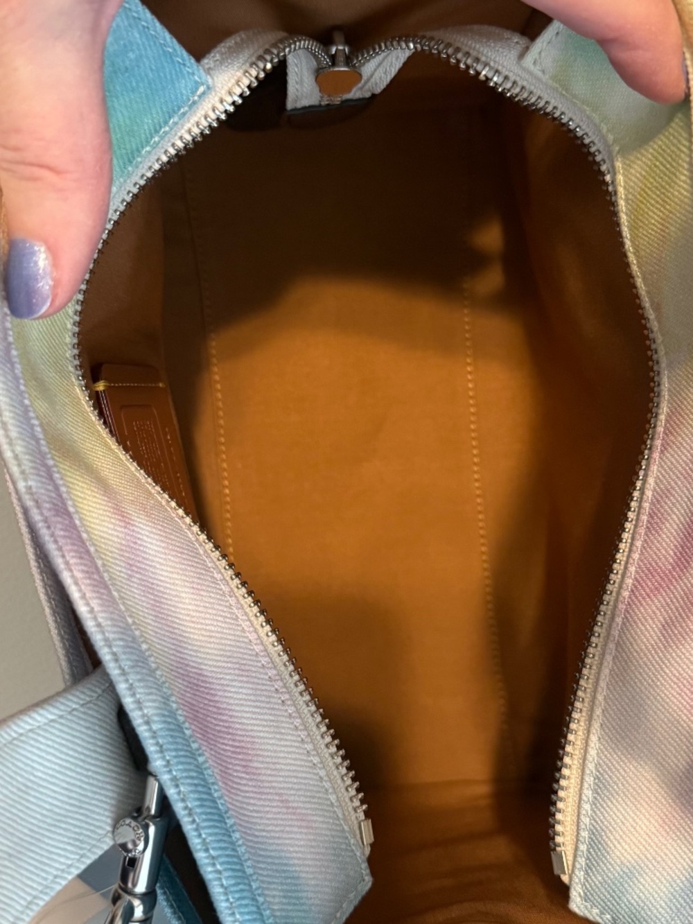 Coach Rainbow Cargo Tote 26 - Picture 9 of 11